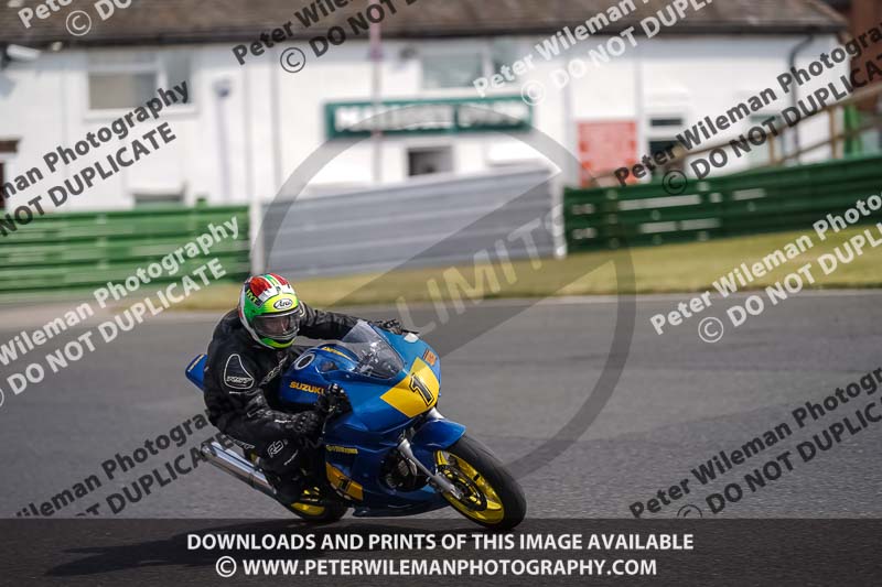 enduro digital images;event digital images;eventdigitalimages;mallory park;mallory park photographs;mallory park trackday;mallory park trackday photographs;no limits trackdays;peter wileman photography;racing digital images;trackday digital images;trackday photos
